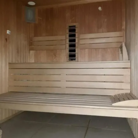 Pool & Retreat Langa Plaja Mamaia Nord Apartmán *