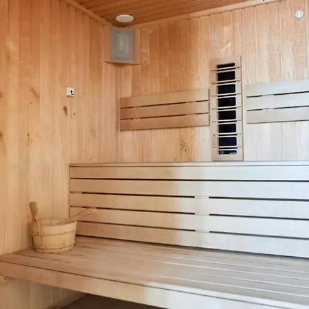 Pool & Retreat Langa Plaja Mamaia Nord Apartmán *