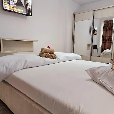 Pool & Retreat Langa Plaja Mamaia Nord Năvodari