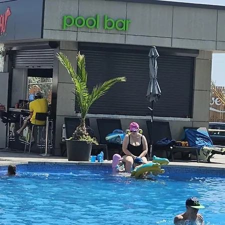 Apartmán Pool & Retreat Langa Plaja Mamaia Nord Năvodari