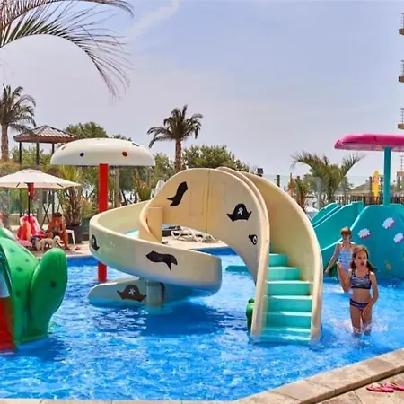 Pool & Retreat Langa Plaja Mamaia Nord Lejlighed Năvodari