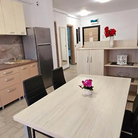 Pool & Retreat Langa Plaja Mamaia Nord Lejlighed